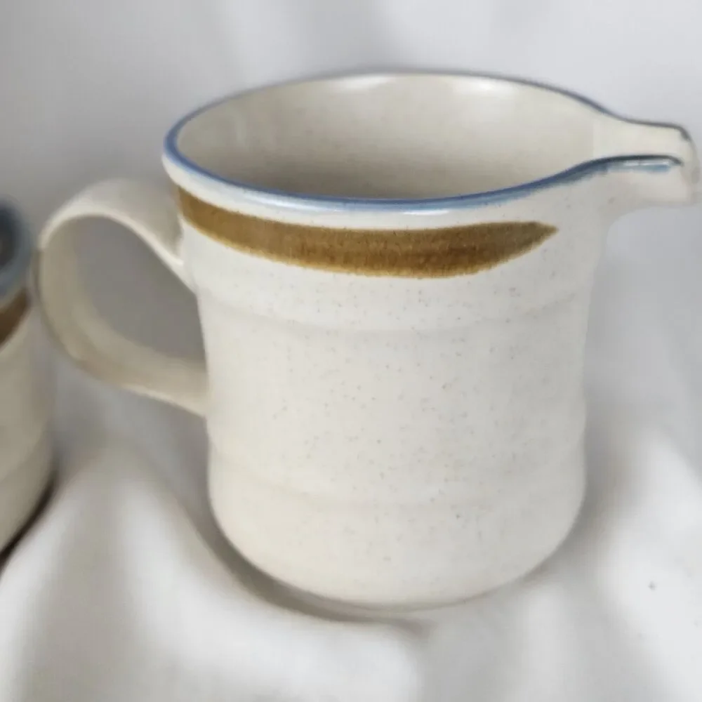 Mikasa Blue Hill Craft Stone J5001 Creamer & Sugar Bowl W/Lid Blue Brown HasChip